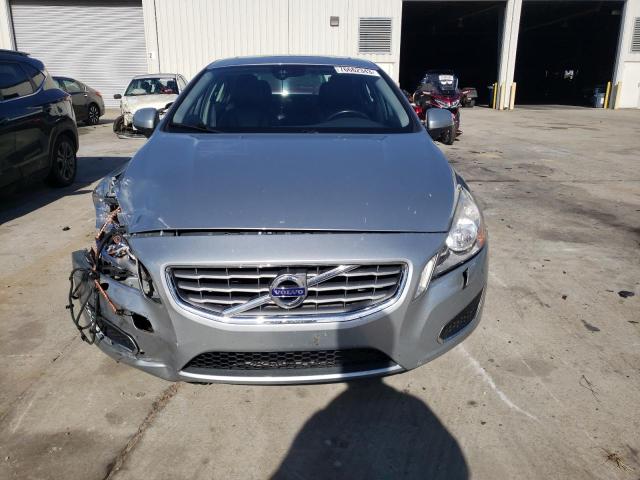 YV1612FH2D2197967 - 2013 VOLVO S60 T5 SILVER photo 5