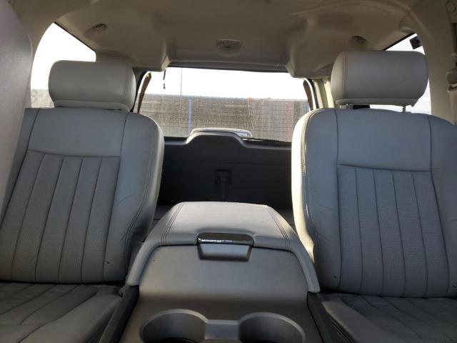 5LMFU28R14LJ30833 - 2004 LINCOLN NAVIGATOR 白色 照片 10