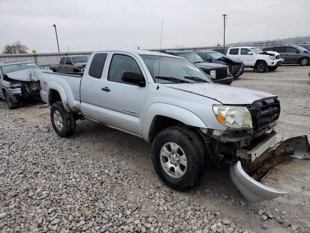 5TETU62N65Z140011 - 2005 TOYOTA TACOMA PRERUNNER ACCESS CAB SILVER photo 4