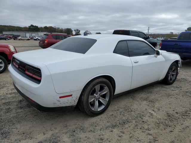 2C3CDZAG7GH184445 - 2016 DODGE CHALLENGER SXT WHITE photo 3