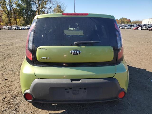 KNDJN2A21F7760004 - 2015 KIA SOUL GREEN photo 6