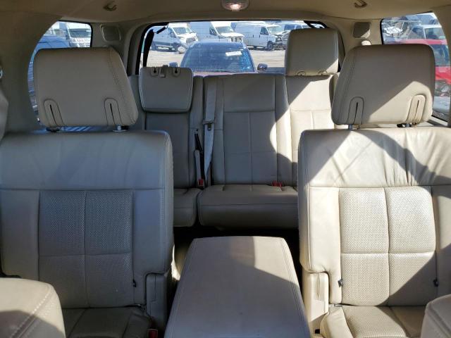 5LMJJ2J50AEJ00409 - 2010 LINCOLN NAVIGATOR 白色 照片 10