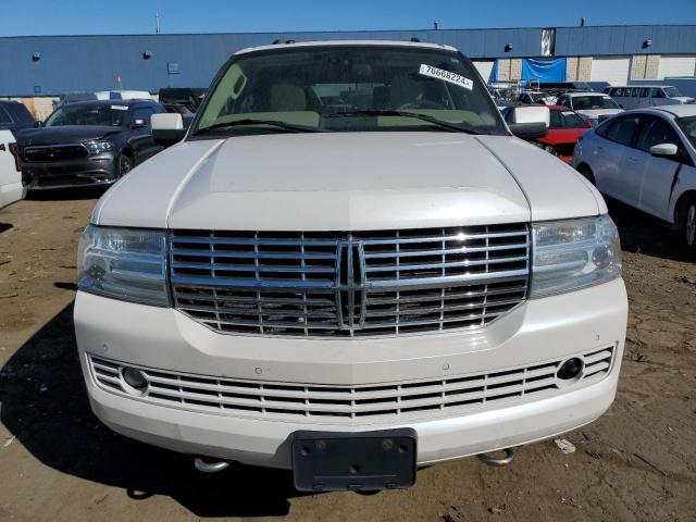 5LMJJ2J50AEJ00409 - 2010 LINCOLN NAVIGATOR WHITE photo 5