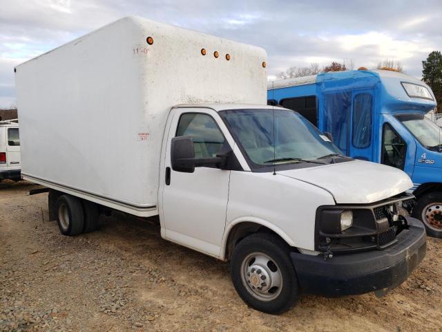 1GB3G3CG1E1181795 - 2014 CHEVROLET EXPRESS G3 WHITE photo 4