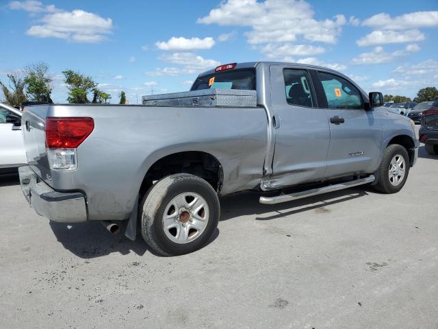 5TFUM5F12DX040970 - 2013 TOYOTA TUNDRA DOUBLE CAB SR5 SILVER photo 3