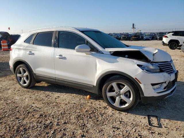 5LMCJ1C98JUL17859 - 2018 LINCOLN MKC PREMIERE WHITE photo 4