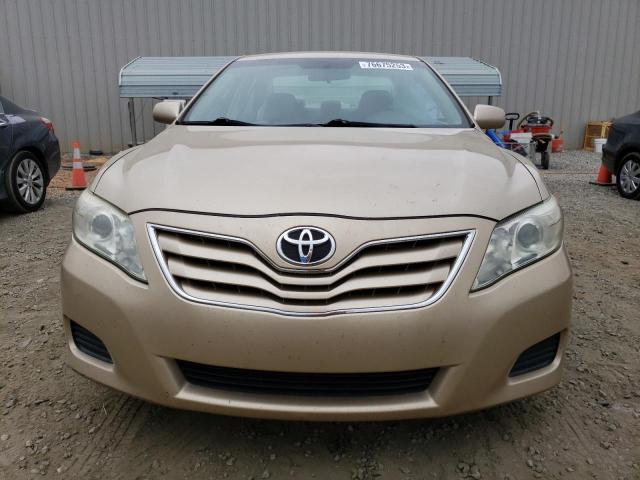 4T1BF3EK1BU679660 - 2011 TOYOTA CAMRY BASE GOLD photo 5