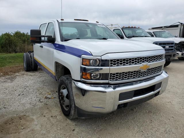 1GB4CVCG4KF137199 - 2019 CHEVROLET SILVERADO C3500 WHITE photo 4