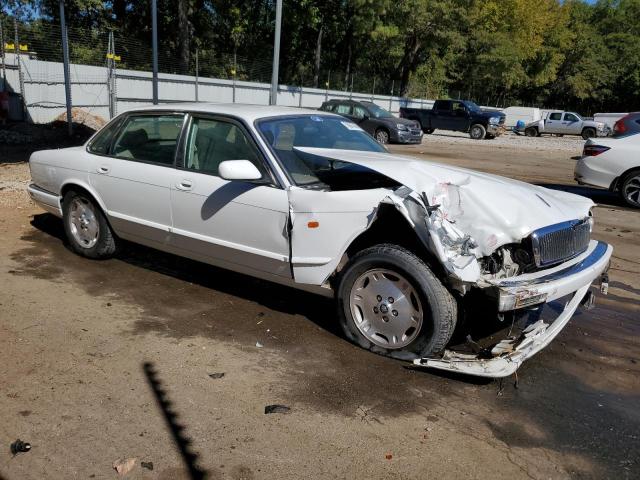 SAJHX1747TC767829 - 1996 JAGUAR XJ6 WHITE photo 4