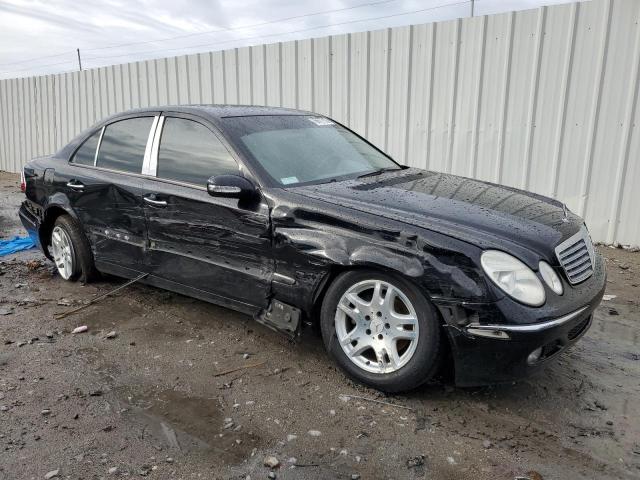 WDBUF65J93A298730 - 2003 MERCEDES-BENZ E 320 BLACK photo 4