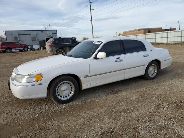 1LNHM81W4XY669467 - 1999 LINCOLN TOWN CAR EXECUTIVE WHITE photo 1