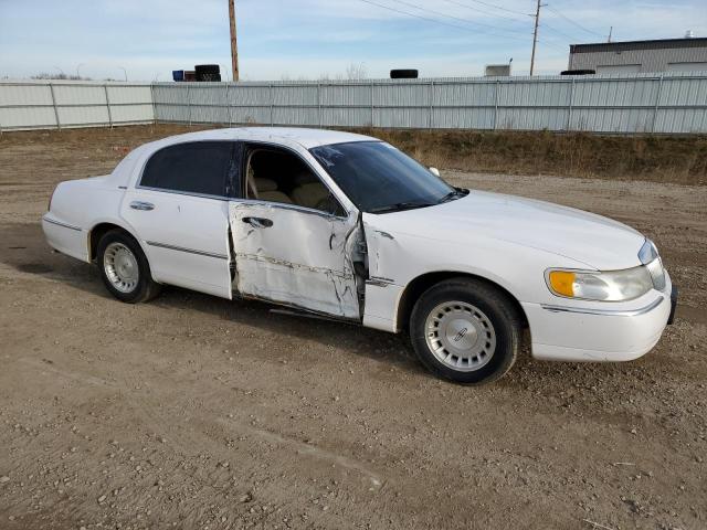 1LNHM81W4XY669467 - 1999 LINCOLN TOWN CAR EXECUTIVE WHITE photo 4