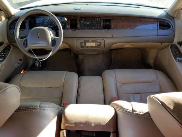 1LNHM81W4XY669467 - 1999 LINCOLN TOWN CAR EXECUTIVE WHITE photo 8