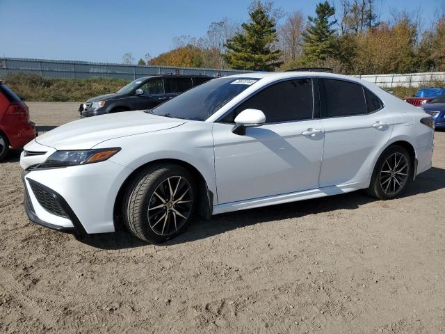 4T1S11AK4PU105859 - 2023 TOYOTA CAMRY SE NIGHT SHADE WHITE photo 1