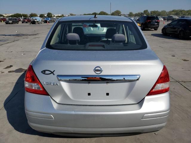 3N1BC11E38L444698 - 2008 NISSAN VERSA S SILVER photo 6