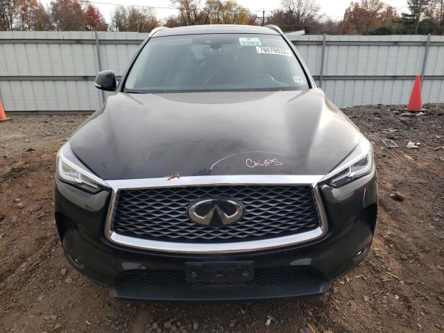 3PCAJ5M31KF130585 - 2019 INFINITI QX50 ESSENTIAL BLACK photo 5