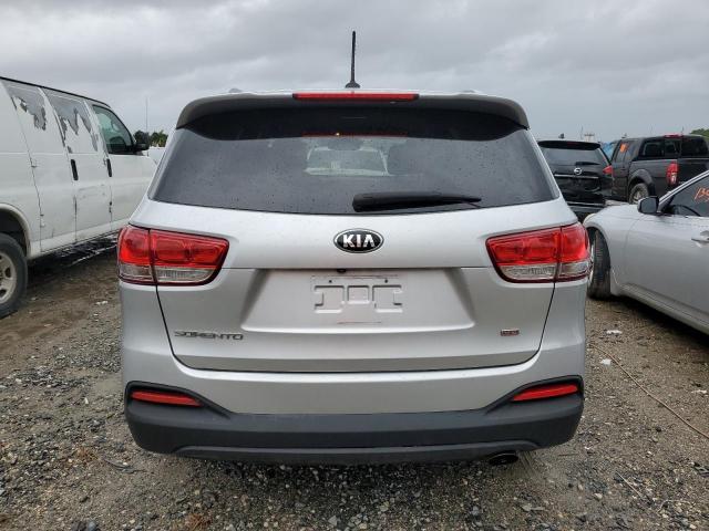 5XYPG4A39HG194513 - 2017 KIA SORENTO LX SILVER photo 6