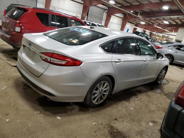 3FA6P0H73HR144666 - 2017 FORD FUSION SE SILVER photo 3