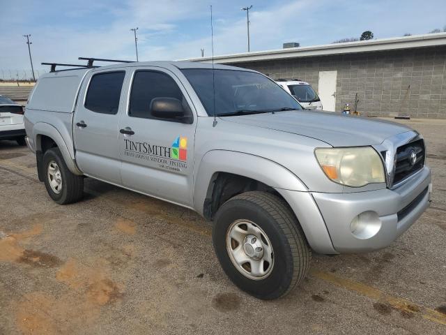 3TMJU62N16M025855 - 2006 TOYOTA TACOMA DOUBLE CAB PRERUNNER SILVER photo 4