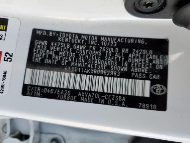 4T1T11AKXRU862983 - 2024 TOYOTA CAMRY SE NIGHT SHADE WHITE photo 13