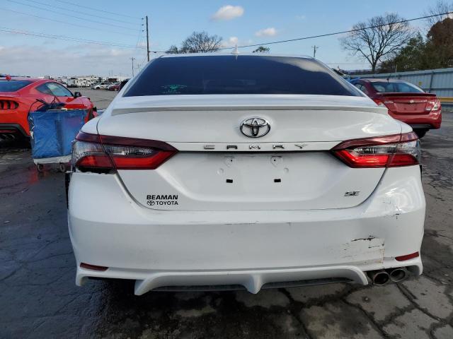 4T1T11AKXRU862983 - 2024 TOYOTA CAMRY SE NIGHT SHADE WHITE photo 6