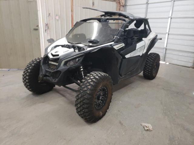 3JBVGAY41LK000555 - 2020 CAN-AM MAVERICK X DS TURBO WHITE photo 2