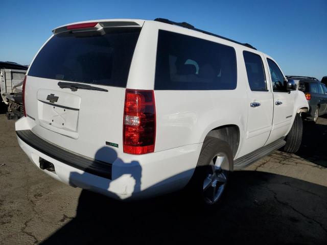 1GNSCHE05BR402240 - 2011 CHEVROLET SUBURBAN C1500  LS WHITE photo 3