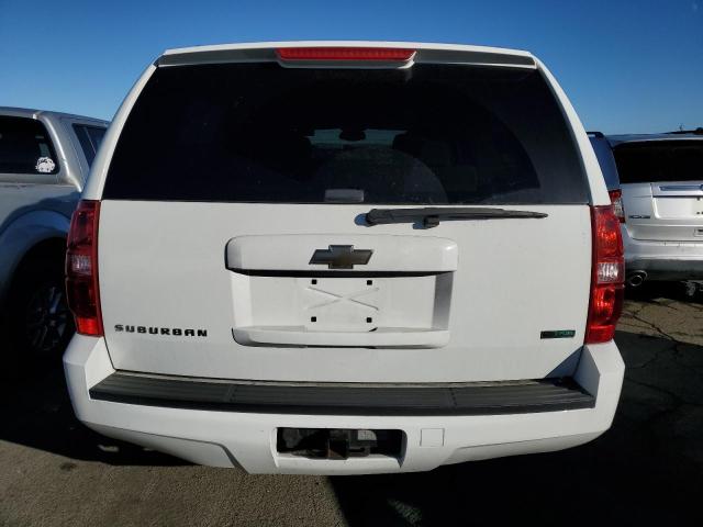 1GNSCHE05BR402240 - 2011 CHEVROLET SUBURBAN C1500  LS WHITE photo 6