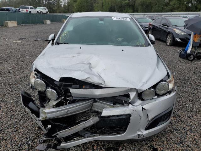 1G1JA5SH0F4105729 - 2015 CHEVROLET SONIC LS SILVER photo 5