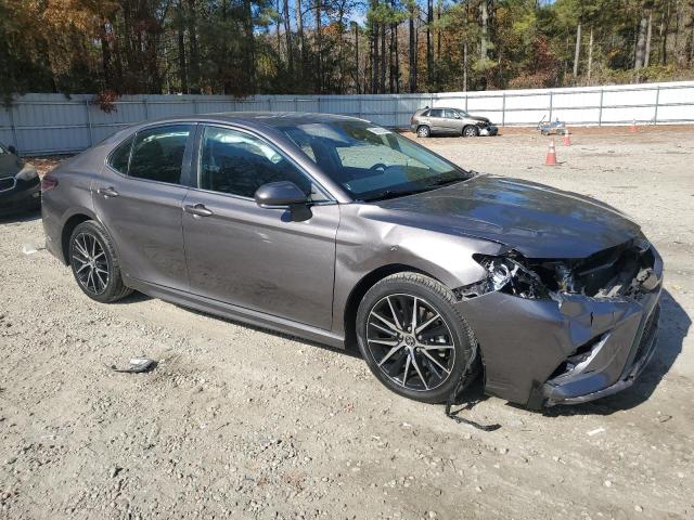 4T1G11AK7NU627887 - 2022 TOYOTA CAMRY SE GRAY photo 4