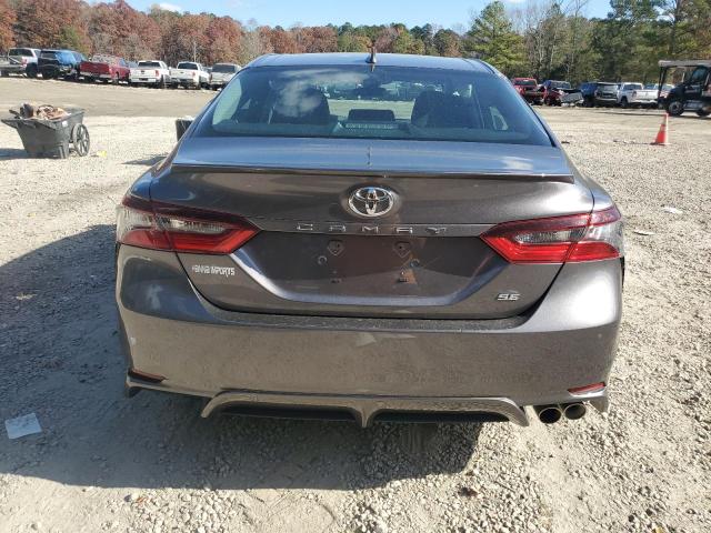 4T1G11AK7NU627887 - 2022 TOYOTA CAMRY SE GRAY photo 6