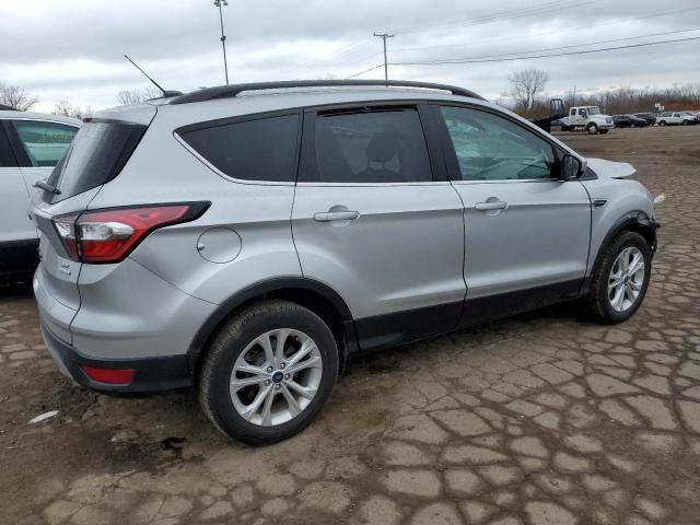 1FMCU0GD9JUA62707 - 2018 FORD ESCAPE SE SILVER photo 3