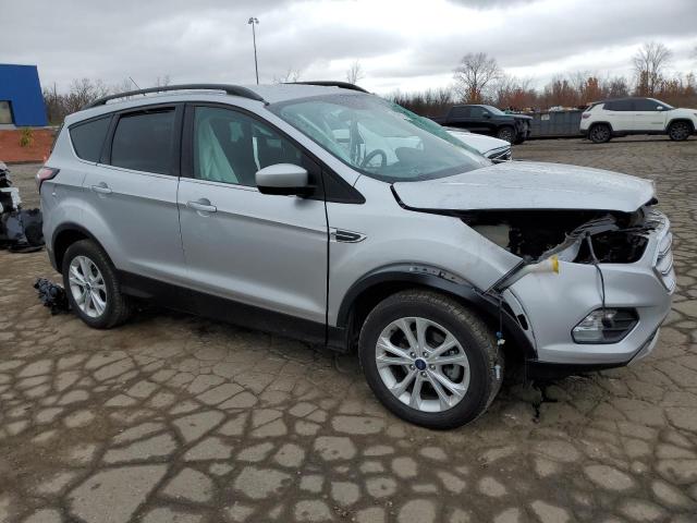 1FMCU0GD9JUA62707 - 2018 FORD ESCAPE SE SILVER photo 4