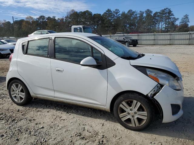 KL8CD6S97EC559186 - 2014 CHEVROLET SPARK 1LT WHITE photo 4