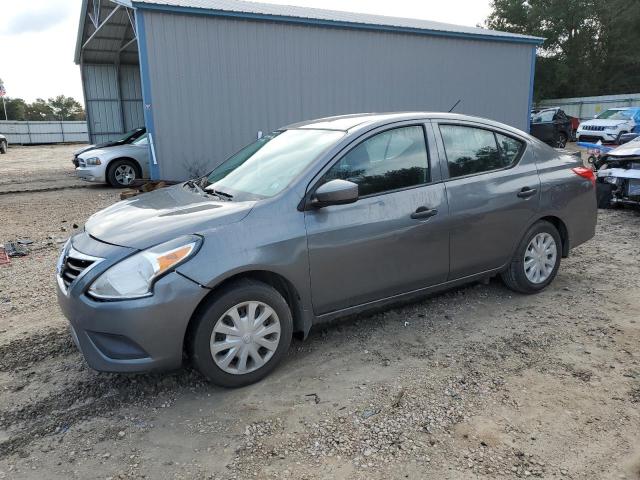 3N1CN7AP0JL825109 - 2018 NISSAN VERSA S GRAY photo 1