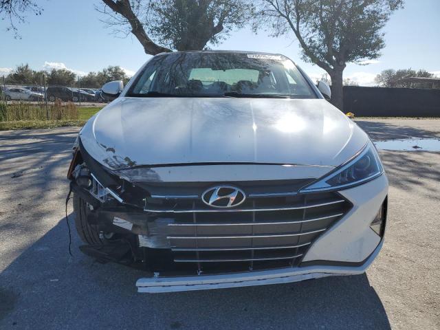 5NPD74LF0KH495388 - 2019 HYUNDAI ELANTRA SE WHITE photo 5