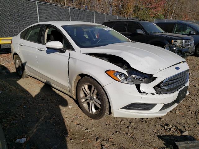 3FA6P0H75JR282893 - 2018 FORD FUSION SE WHITE photo 4