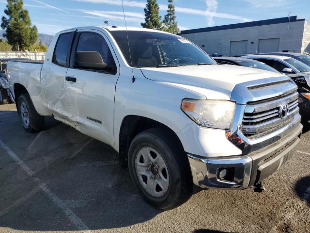 5TFRM5F15GX107488 - 2016 TOYOTA TUNDRA DOUBLE CAB SR/SR5 WHITE photo 4