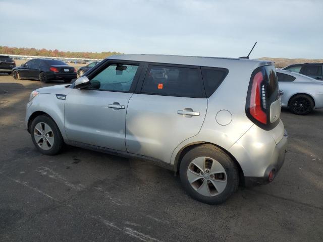 KNDJN2A22G7873767 - 2016 KIA SOUL SILVER photo 2