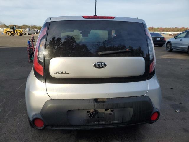 KNDJN2A22G7873767 - 2016 KIA SOUL SILVER photo 6