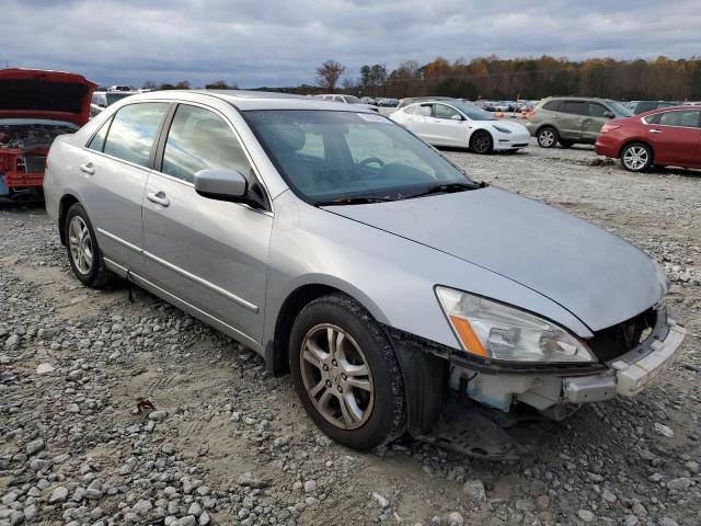 1HGCM56867A199217 - 2007 HONDA ACCORD EX SILVER photo 4