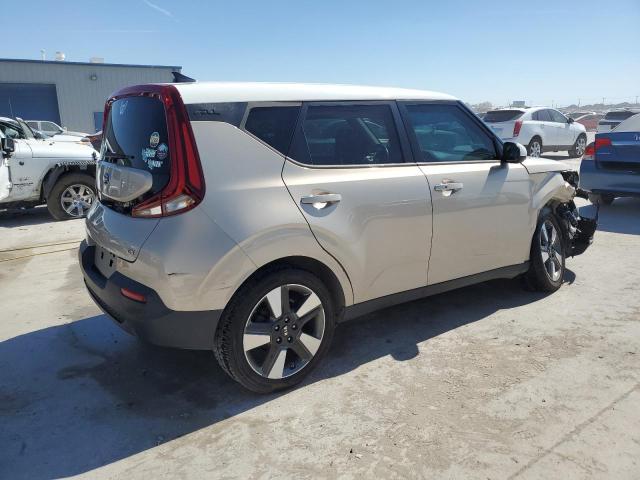 KNDJ33AU0L7081026 - 2020 KIA SOUL EX BEIGE photo 3