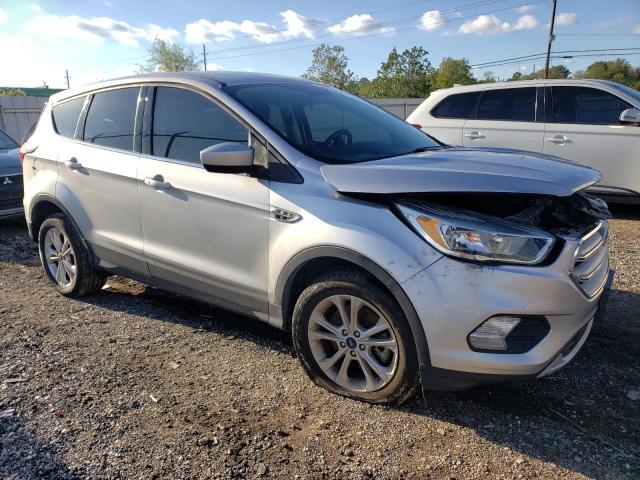 1FMCU9G97KUB66386 - 2019 FORD ESCAPE SE SILVER photo 4