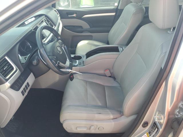 5TDKKRFH7FS103846 - 2015 TOYOTA HIGHLANDER XLE Gümüş foto 7