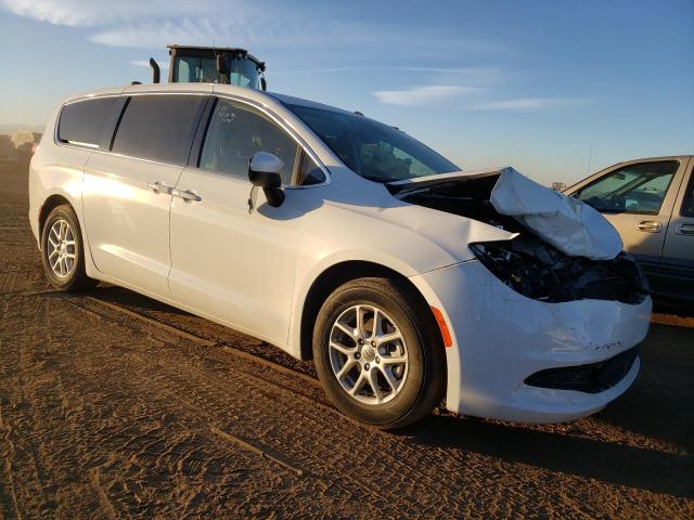 2C4RC1CG5PR524841 - 2023 CHRYSLER VOYAGER LX WHITE photo 4