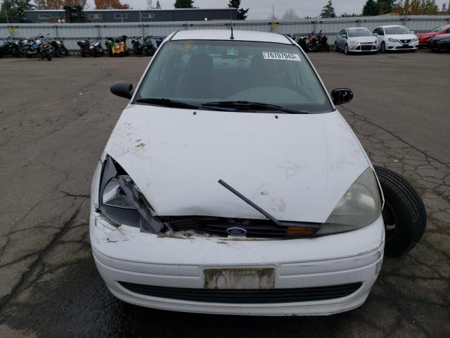 1FAFP34343W144668 - 2003 FORD FOCUS SE COMFORT WHITE photo 5