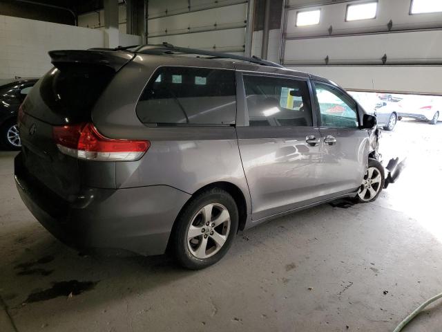 5TDKK3DC7CS201307 - 2012 TOYOTA SIENNA LE SILVER photo 3