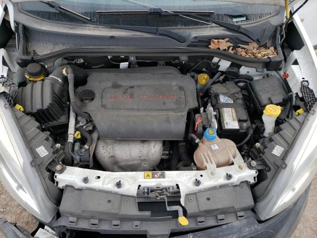 ZFBERFAB8H6D68598 - 2017 RAM PROMASTER 白色 照片 11