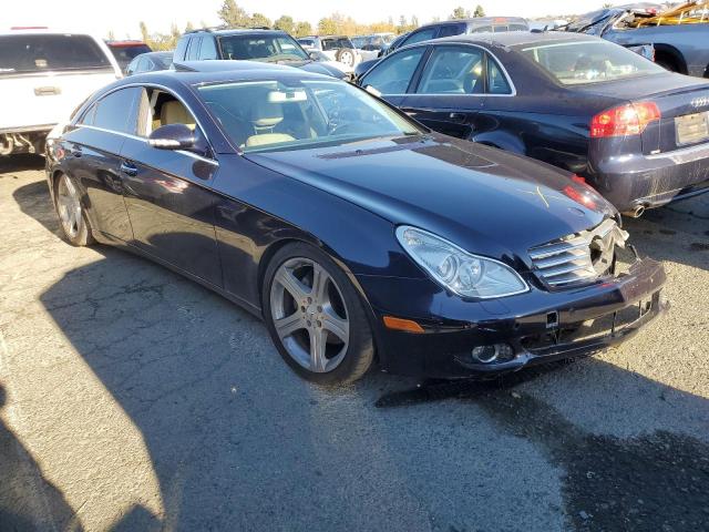 WDDDJ72X77A102701 - 2007 MERCEDES-BENZ CLS 550 BLACK photo 4