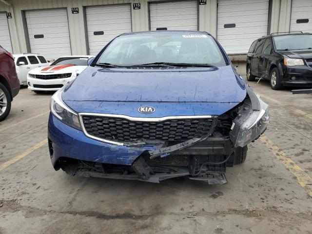 3KPFK4A70HE079292 - 2017 KIA FORTE LX BLUE photo 5